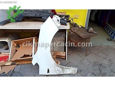 Opel Astra Sağ Ön Çamurluk çıkma parça