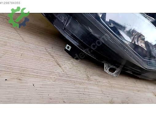 Opel Astra Sağ Ön Far çıkma parça