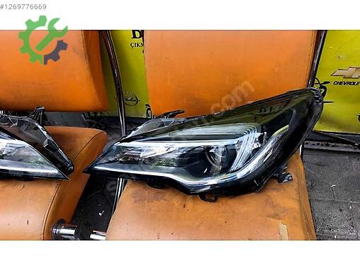 Opel Astra Sağ Ön Far çıkma parça