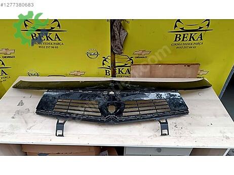 Opel Astra Ön Panjur çıkma parça