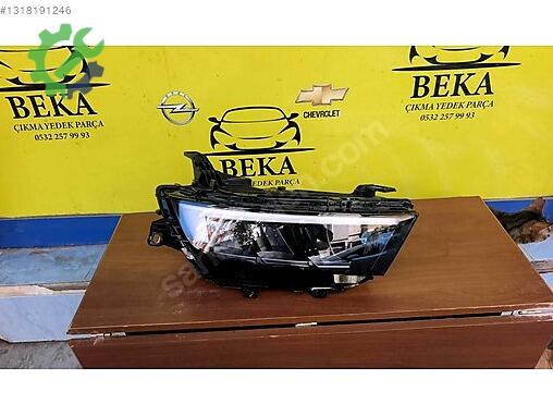 Opel Astra Sağ Ön Far çıkma parça