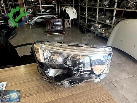 Opel Combo Sağ Ön Far çıkma parça