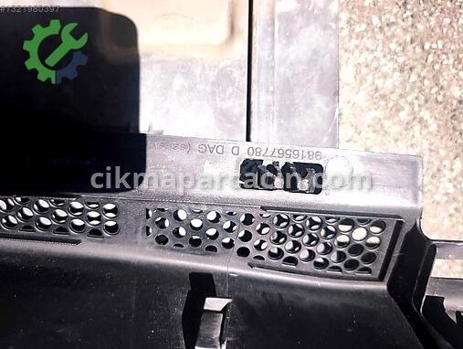 Opel Combo Ön Cam Izgarası çıkma parça