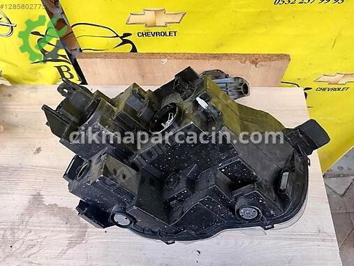 Opel Combo Sol Ön Far çıkma parça