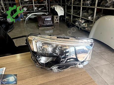 Opel Combo Sağ Ön Far çıkma parça