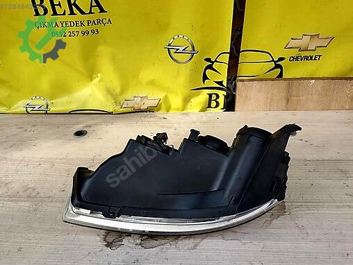 Opel Corsa Sağ Ön Far çıkma parça