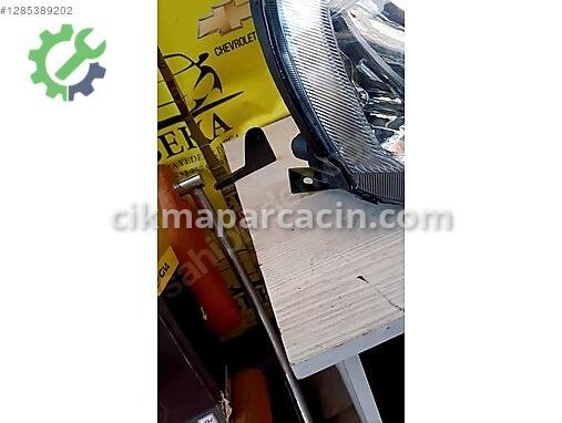 Opel Corsa Sağ Ön Far çıkma parça