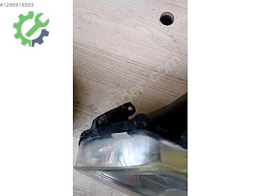 Opel Corsa Sağ Ön Far çıkma parça