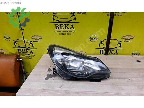 Opel Corsa Sağ Ön Far çıkma parça