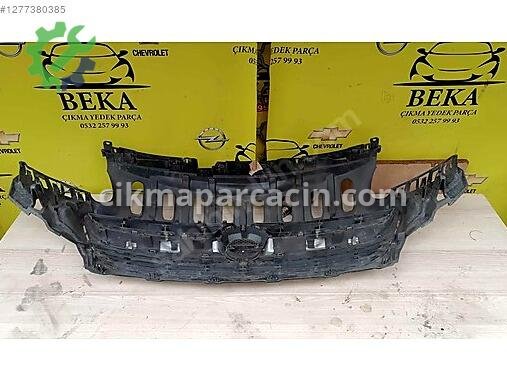 Opel Corsa Ön Panjur çıkma parça