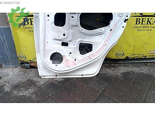 Opel Corsa Sağ Arka Kapı çıkma parça