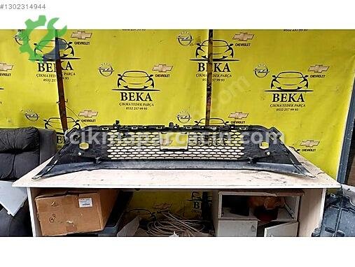 Opel Corsa Ön Panjur çıkma parça