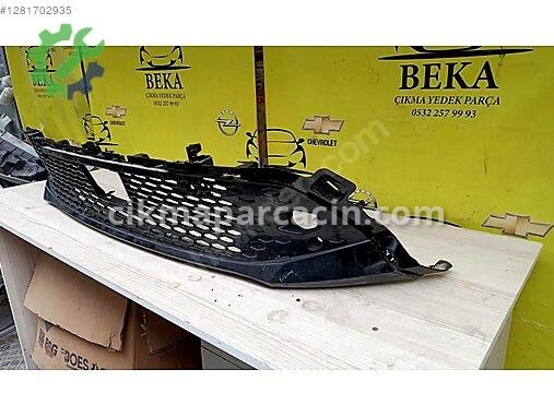 Opel Corsa Ön Panjur çıkma parça