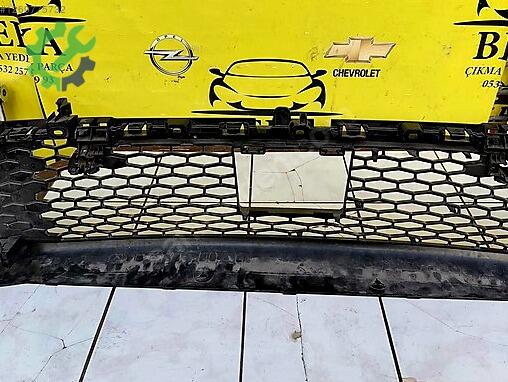 Opel Corsa Ön Panjur çıkma parça