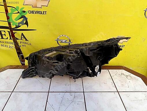 Opel Corsa Sağ Ön Far çıkma parça