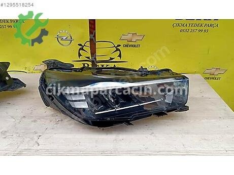 Opel Corsa Sağ Ön Far çıkma parça