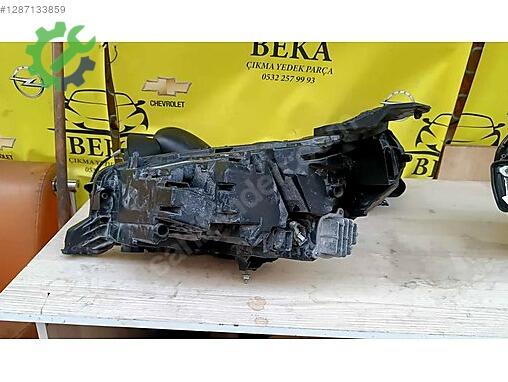 Opel Corsa Sağ Ön Far çıkma parça