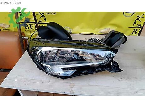 Opel Corsa Sağ Ön Far çıkma parça