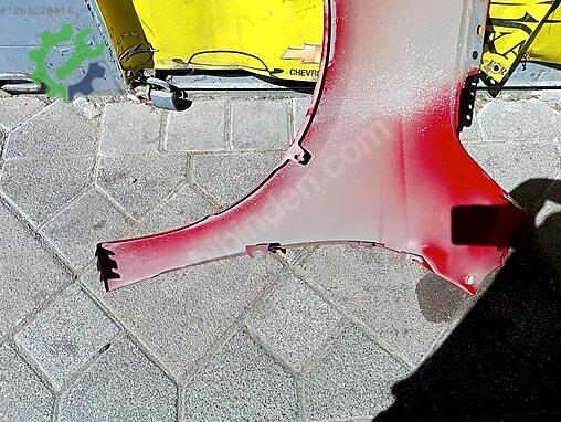 Opel Corsa Sağ Ön Çamurluk çıkma parça