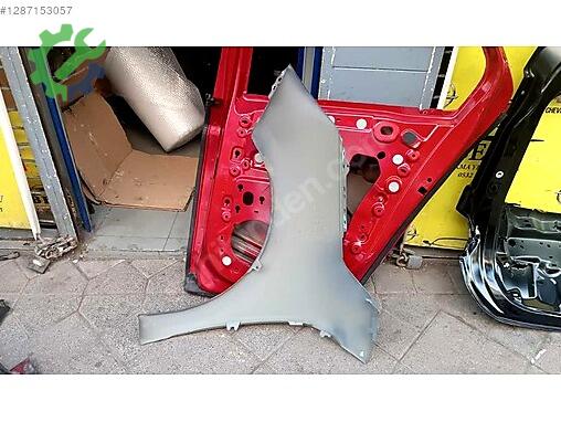 Opel Corsa Sağ Ön Çamurluk çıkma parça