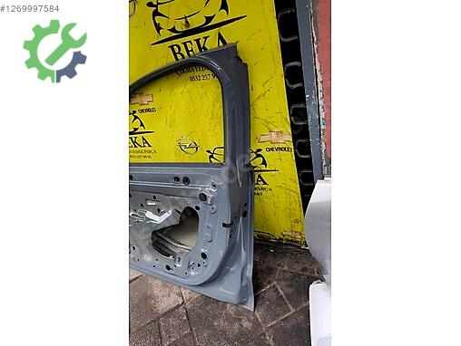 Opel Corsa Sağ Ön Kapı çıkma parça
