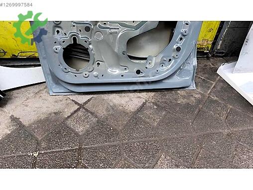 Opel Corsa Sağ Ön Kapı çıkma parça