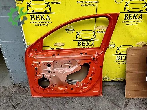 Opel Corsa Sağ Ön Kapı çıkma parça