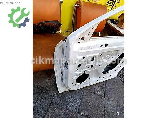 Opel Corsa Sağ Ön Çamurluk çıkma parça