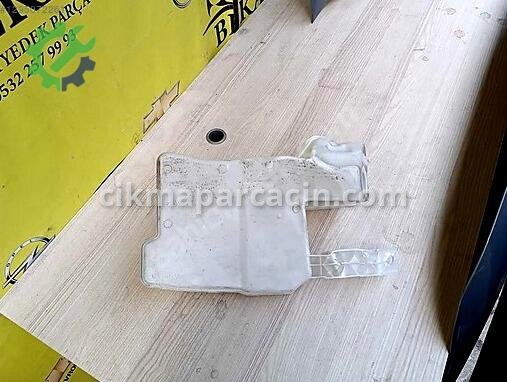 Opel Corsa Silecek Suyu Deposu çıkma parça