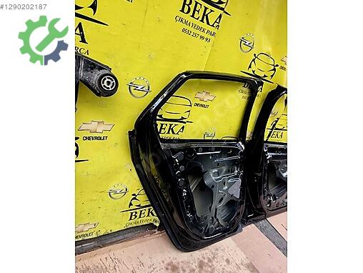 Opel Corsa Sol Ön Kapı çıkma parça