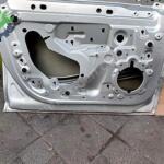 OPEL CORSA F SOL ÖN KAPI GRİ ÇIKMA ORJİNAL YEDEK PARÇA