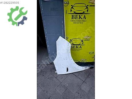 Opel Crossland X Sağ Çamurluk çıkma parça