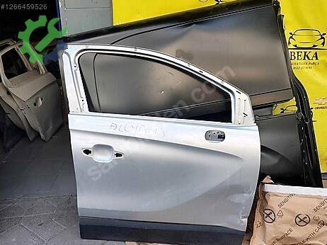 Opel Crossland X Sağ Ön Kapı çıkma parça