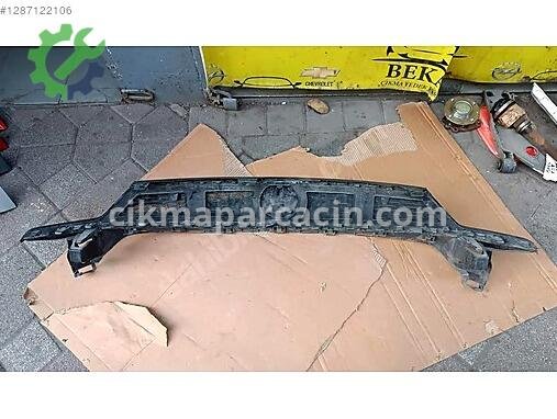 Opel Crossland X Ön Panjur çıkma parça