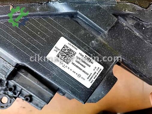 Opel Crossland X Sağ Ön Far çıkma parça