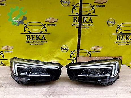 Opel Crossland X Sağ Ön Far çıkma parça
