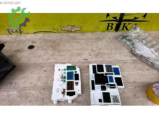 Opel Grandland X Bakalit çıkma parça