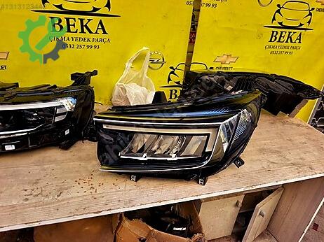 Opel Grandland X Sol Ön Far çıkma parça