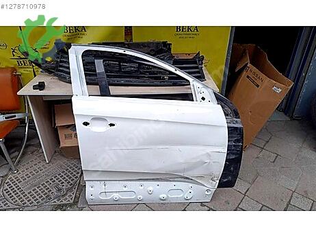 Opel Grandland X Sağ Ön Kapı çıkma parça