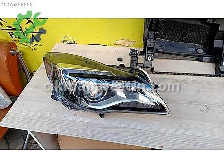 Opel Insignia Sağ Ön Far çıkma parça