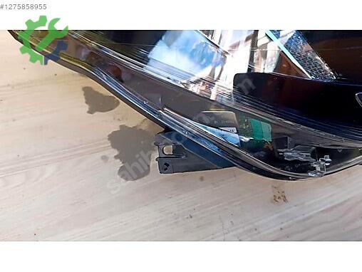 Opel Insignia Sağ Ön Far çıkma parça