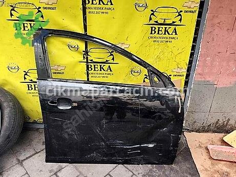 Opel Insignia Sağ Ön Kapı çıkma parça