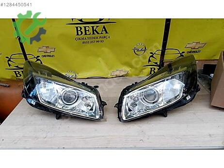 Opel Insignia Sağ Ön Far çıkma parça