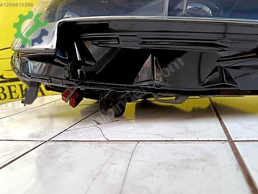 Opel Insignia Sağ Ön Far çıkma parça