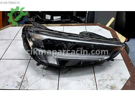Opel Insignia Sağ Ön Far çıkma parça