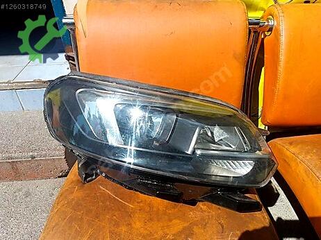 Opel Zafira Sağ Ön Far çıkma parça