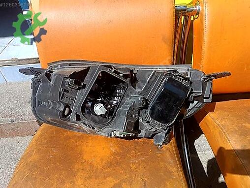 Opel Zafira Sağ Ön Far çıkma parça