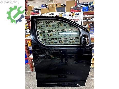 Opel Vivaro Sağ Ön Kapı çıkma parça