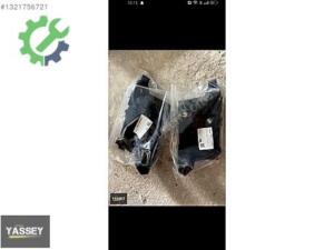 Ford Transit Çıkma Tampon Braketi