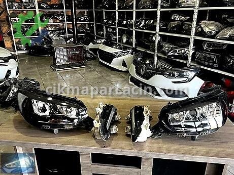 Peugeot 2008 Sağ Ön Far çıkma parça